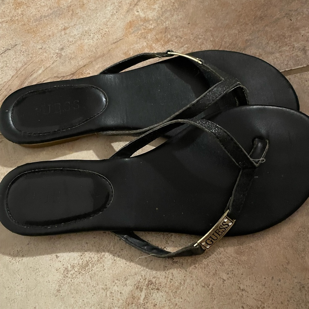 Guess Flip Flops